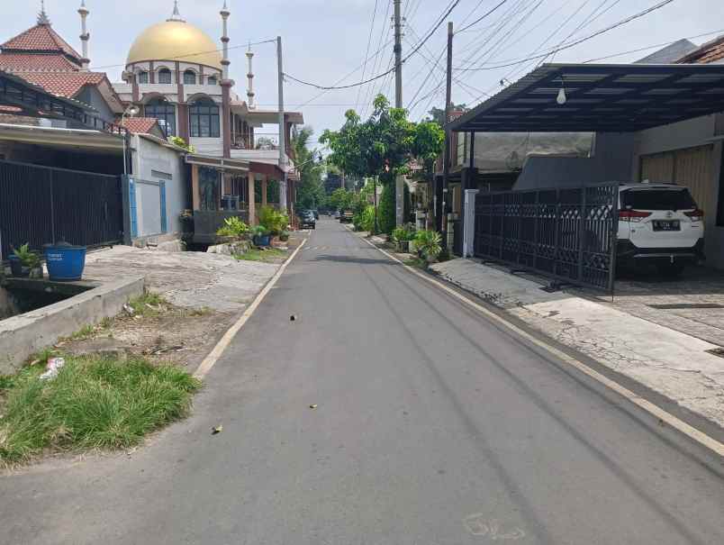 rumah minimrenov tengah kota lamper semarang selatan