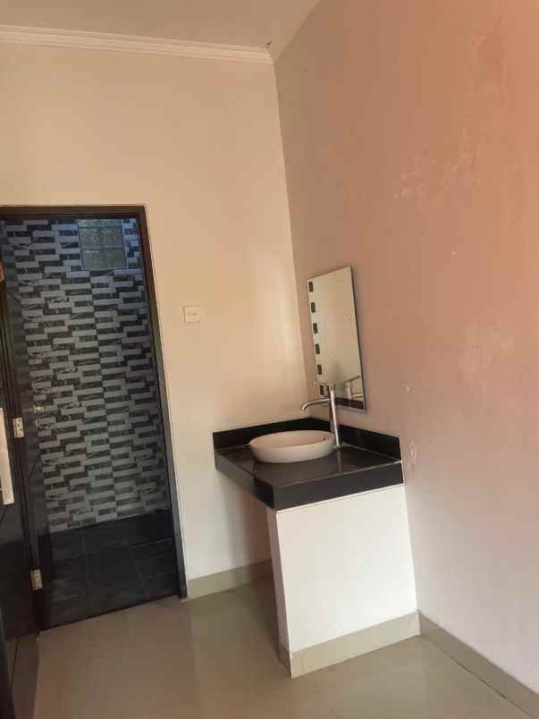 rumah modern di jl tukad badung deket sanur sidekarya