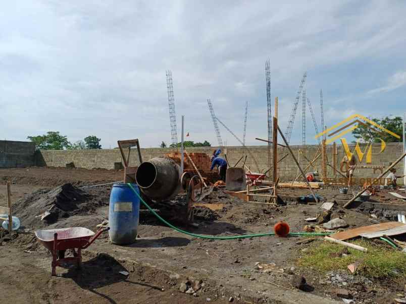 rumah modern di palagan sleman 8 menit ke sch