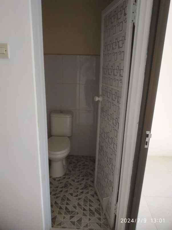 rumah modern lokasi dekat otsuka lawang
