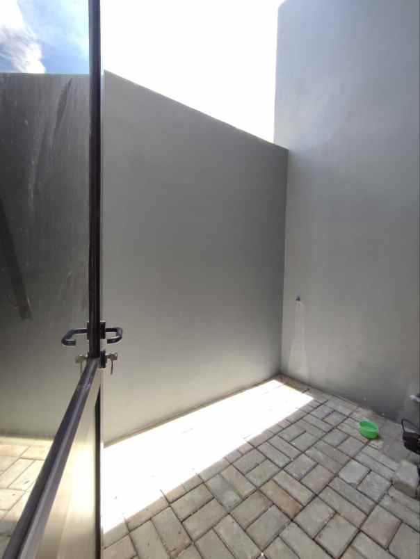 rumah modern minimalis 600 jutaan di bintaro