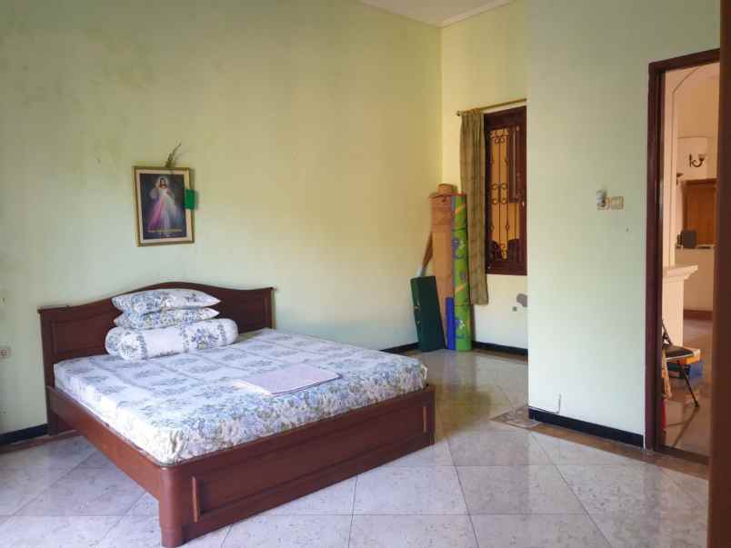 rumah pakuwon city villa royal strategis bagus