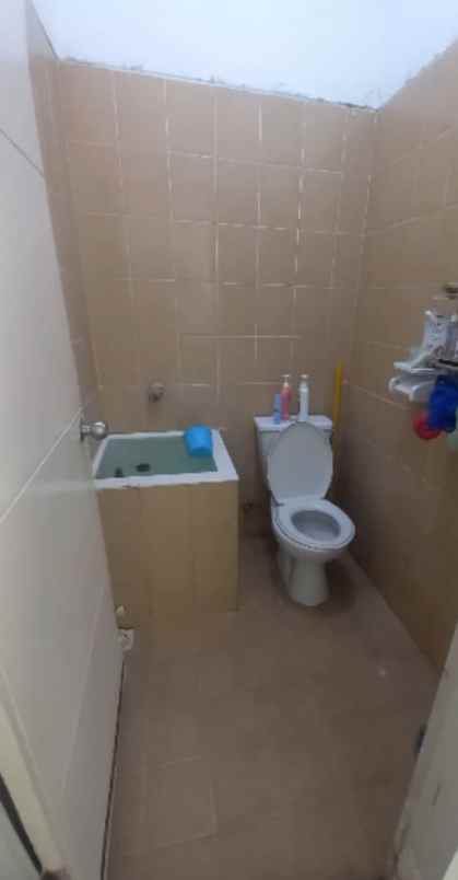 rumah puri surya jaya sidoarjo row 2 5 mobil