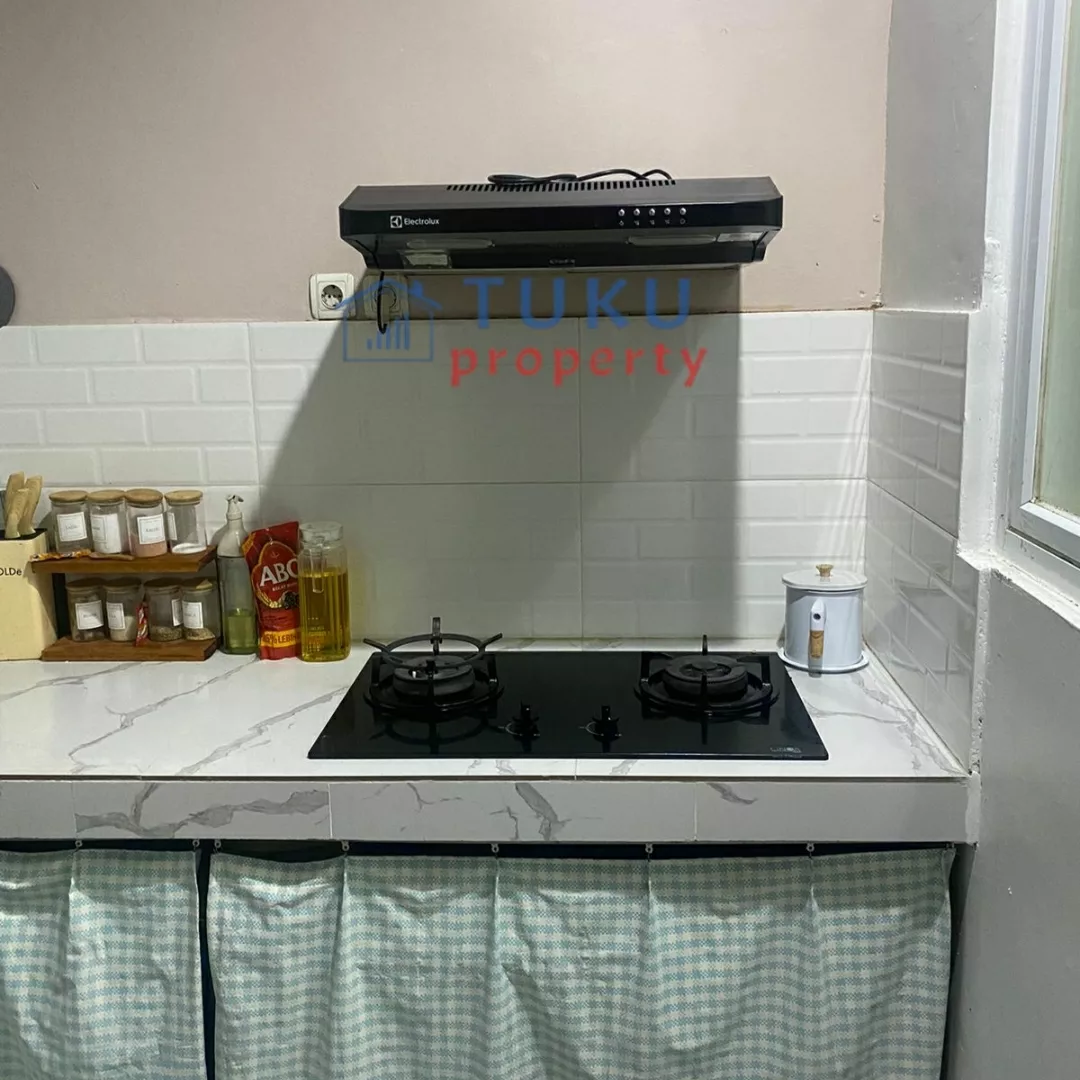 rumah rapih terawat di serua indah ciputat