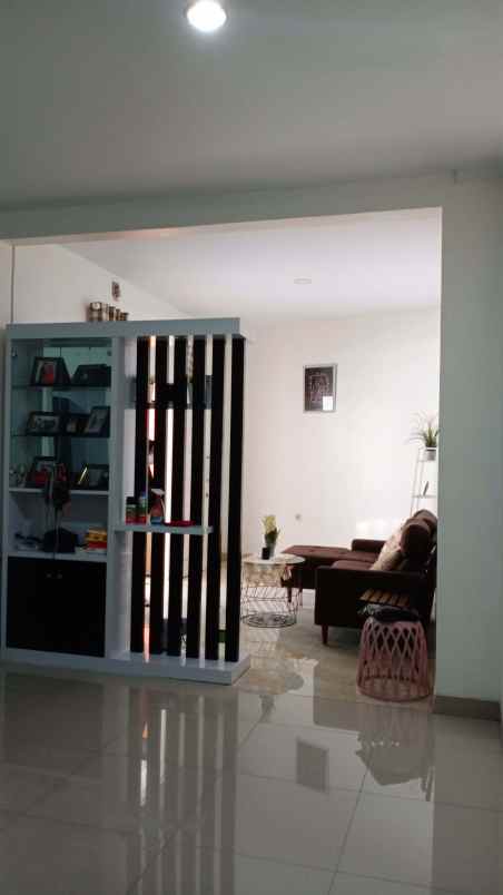 rumah second dalam cluster cibinong