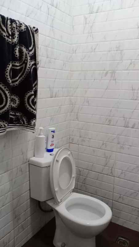 rumah second dalam cluster cibinong