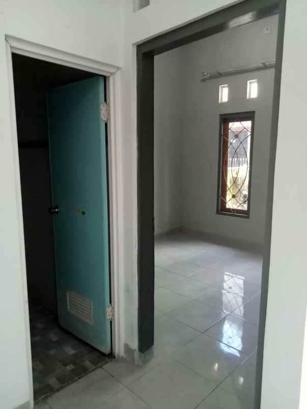 rumah second kondisi bagus lokasi premium di kalasan