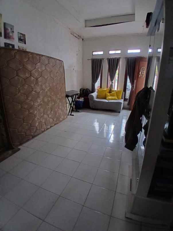 rumah second minimalis di cinangka depok