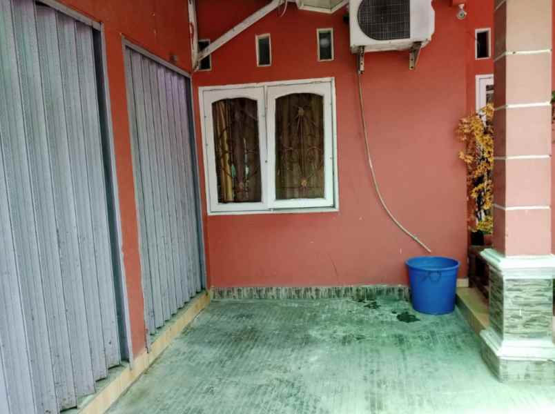 rumah second strategis di kukusan depok