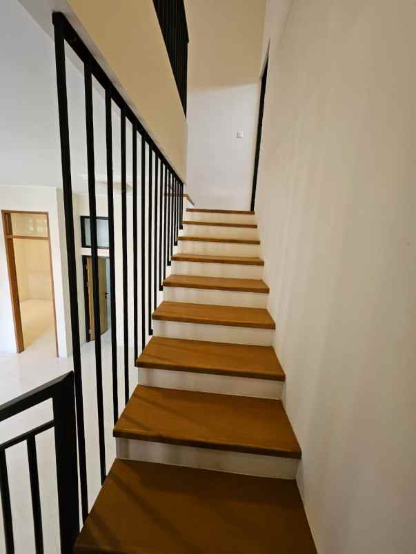 rumah sekelimus dekat buah batu kiaracondong bandung