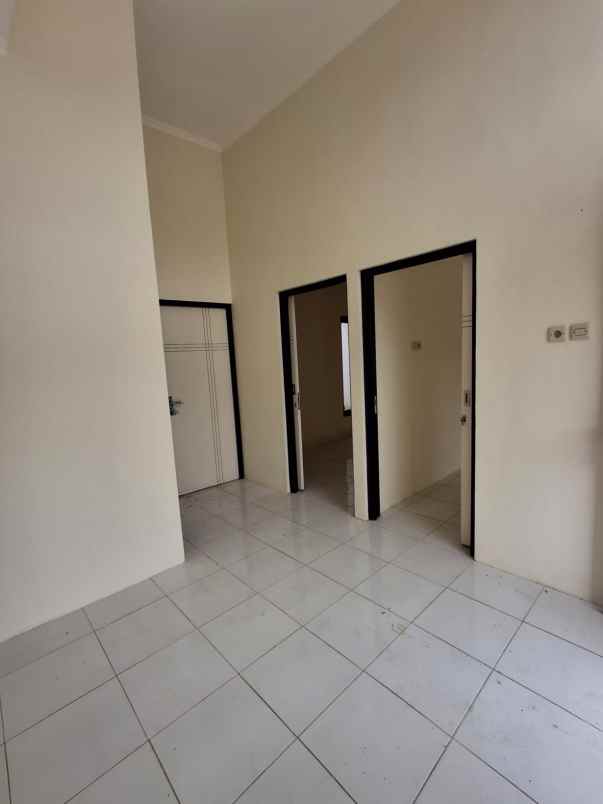 rumah siap huni 1 lantai lokasi dekat smkn 9 malang