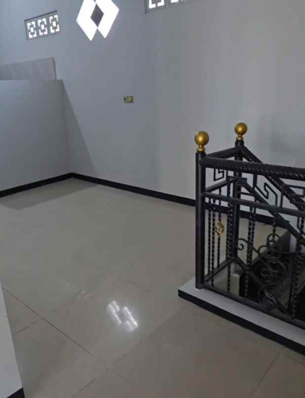 rumah siap huni bagus dekat wiyung surabaya barat