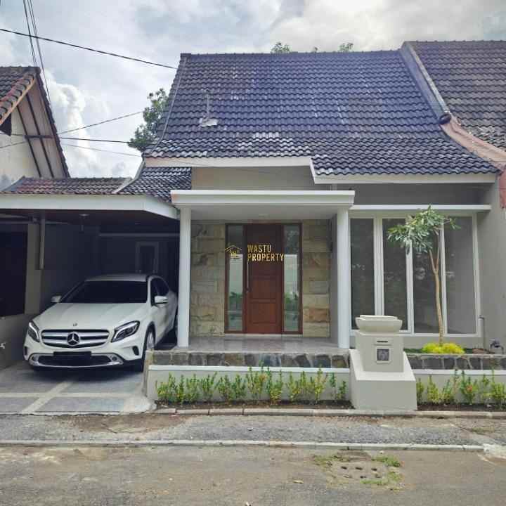 rumah siap huni dalam perumahan di jalan palagan