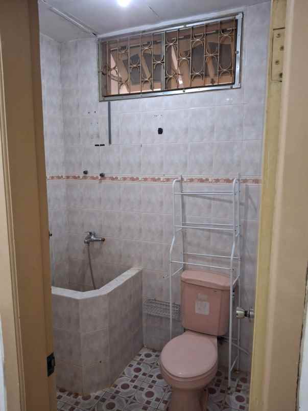 rumah siap huni darmo harapan row jalan 2 5 mobil