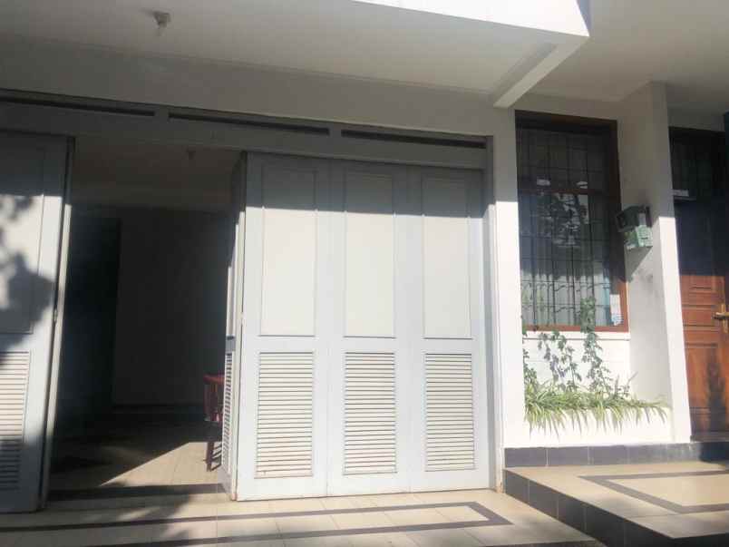 rumah siap huni di jalan cipaku indah bandung