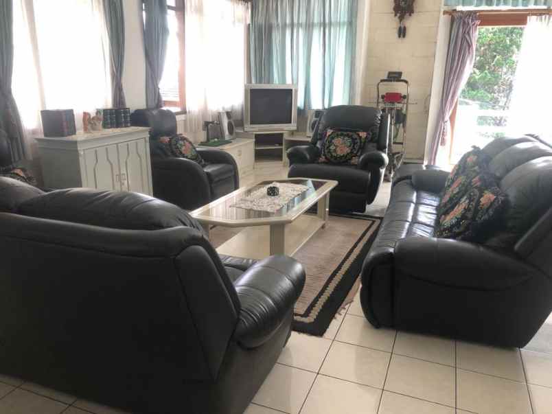 rumah siap huni di jalan cipaku indah bandung