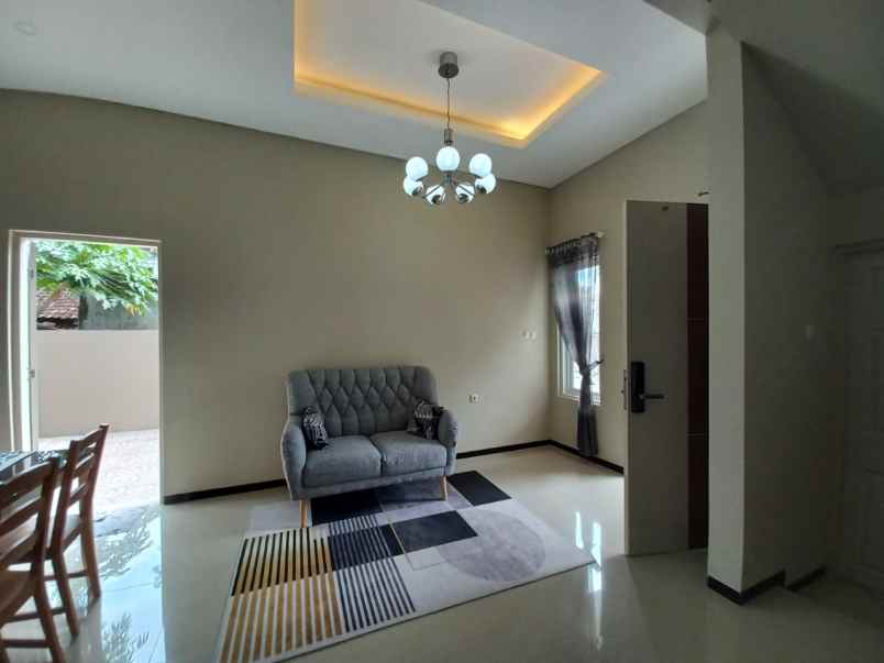 rumah siap huni mewah dijual cepat dekat uii