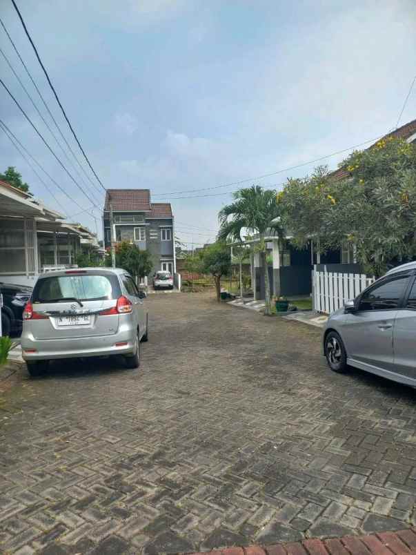 rumah siap huni semi furnish di pandanwangi