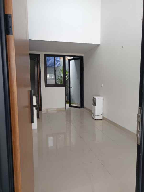 rumah sultan tangerang bali resort 5juta