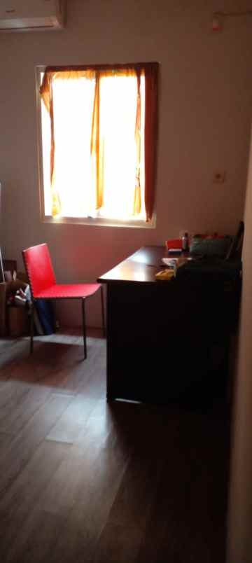 rumah taman surya 5 jakarta barat