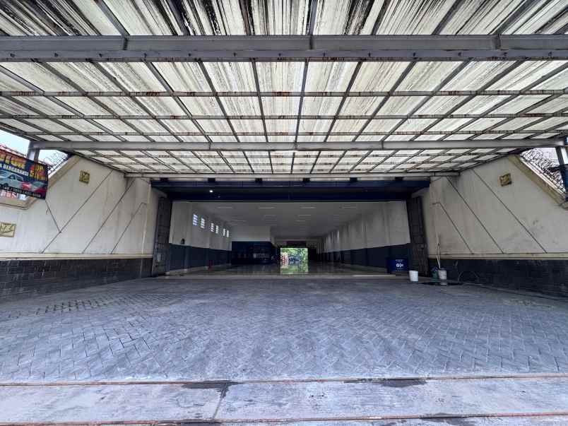 rumah usaha strategis dekat alun alun sidoarjo