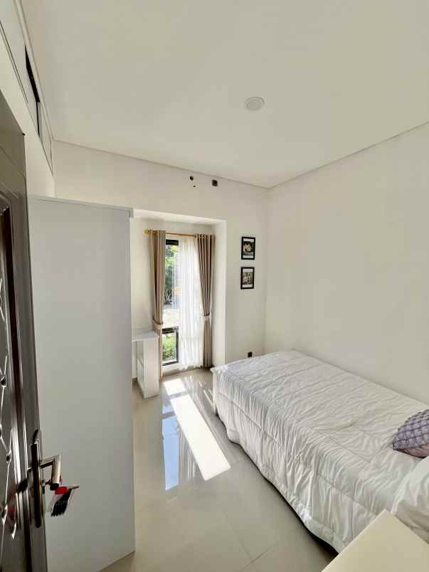 rumah villa esperanza di depok