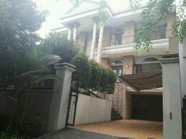 rumah villa menara kelapa gading
