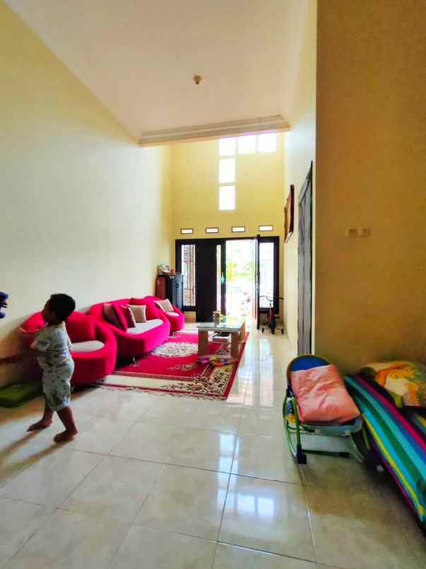 rumah villa puncak tidar