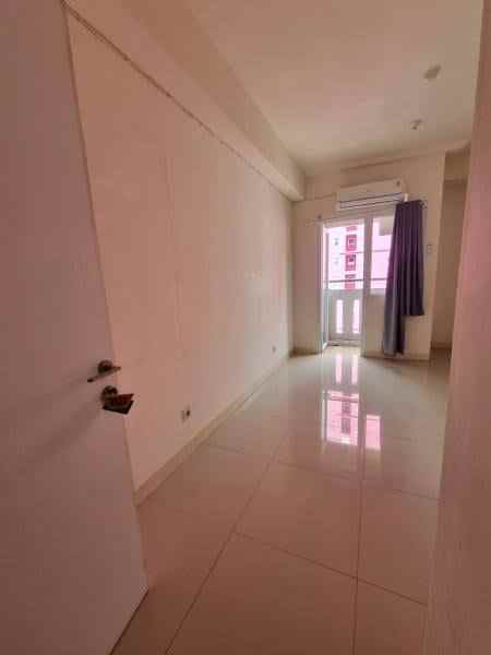 sewa apartemen studio kosongan di green pramuka city