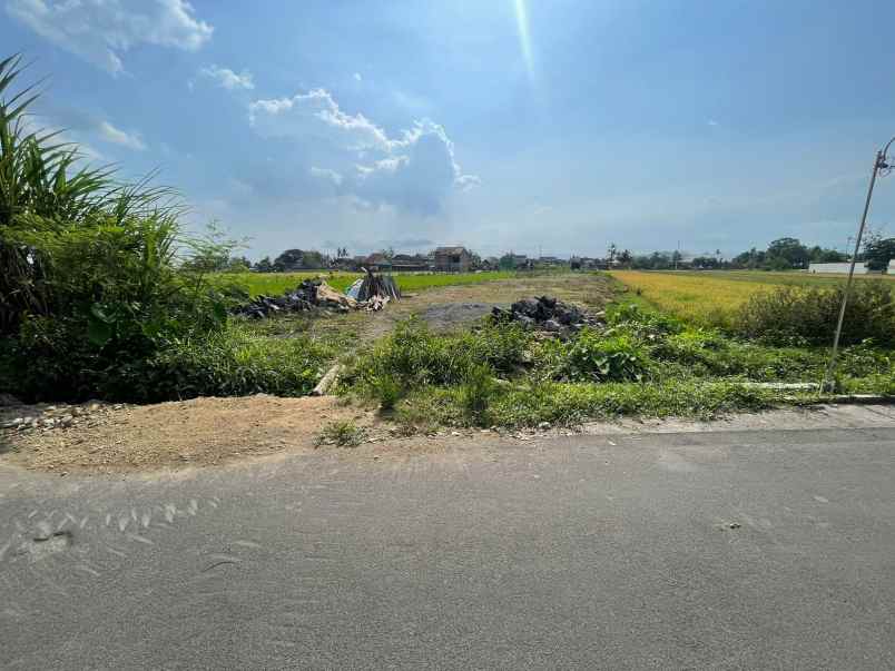 tanah 1 jutaan ditimur pasar godean tepi aspal