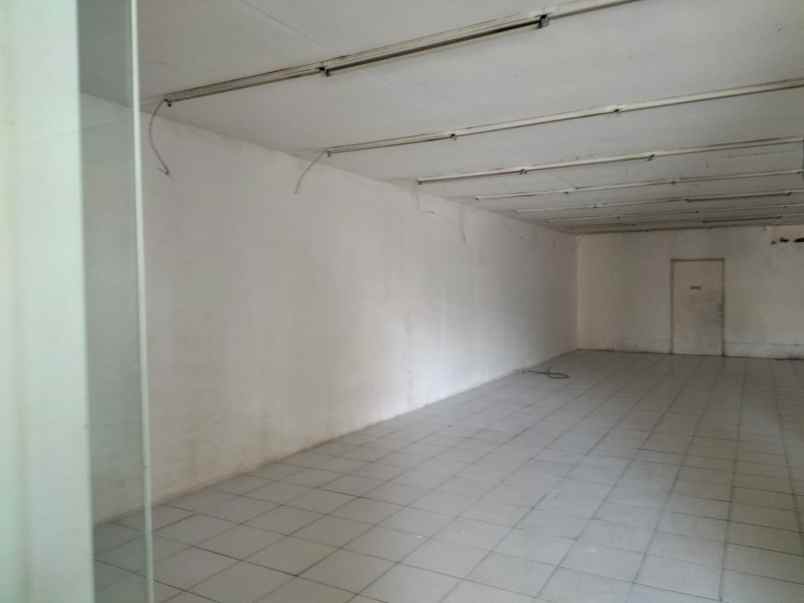 tempat usaha ex alfamidi jln raya sedati agung