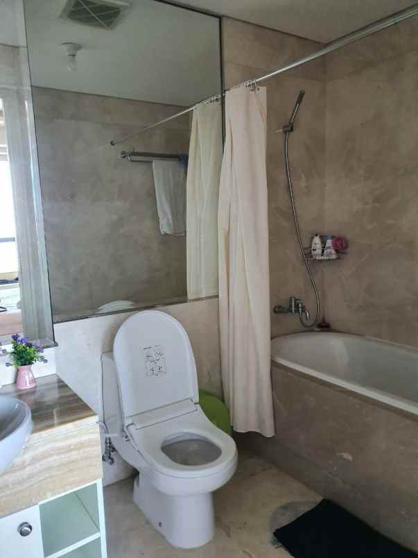 the peak full furnish tinggal bawa koper