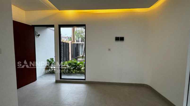 townhouse private pondok cabe shm free dp rn