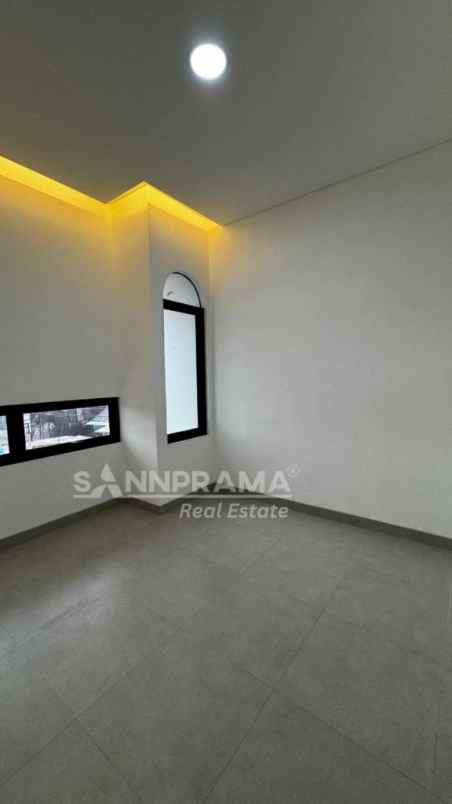 townhouse private pondok cabe shm free dp rn