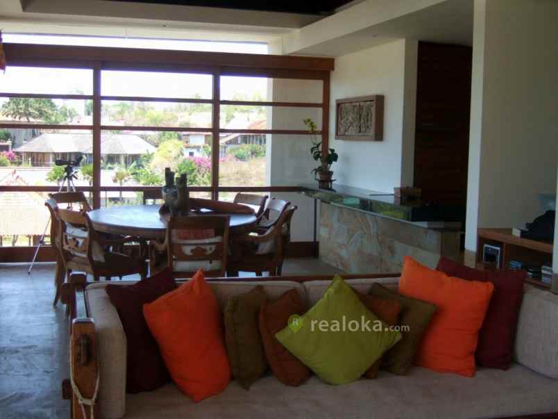 villa jalan goa gong jimbaran