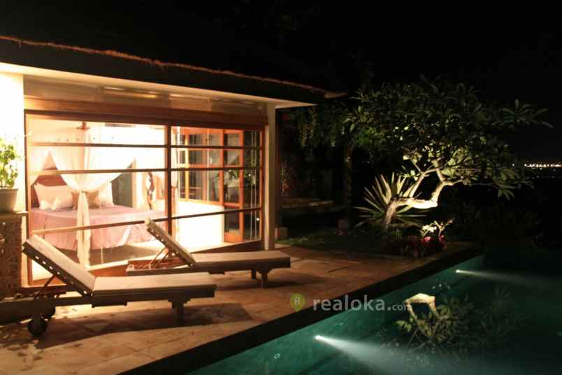 villa jalan goa gong jimbaran
