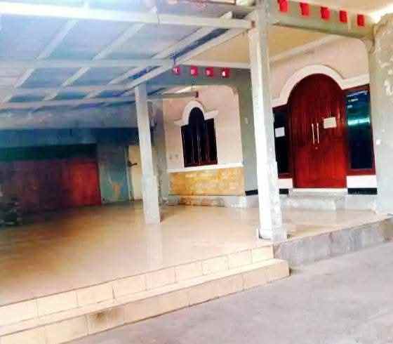 bangunan komersil dekat bandara semarang