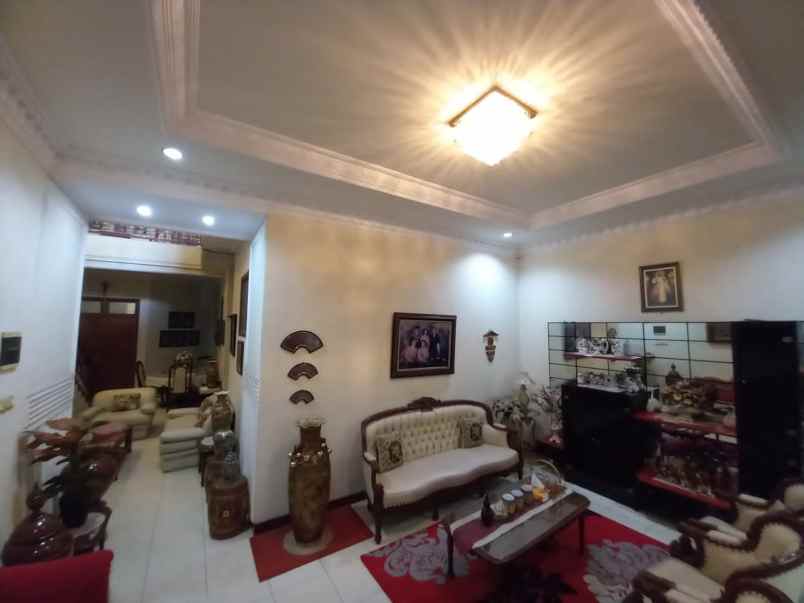 buyer only kost siap pakai siwalankerto dekat uk petra