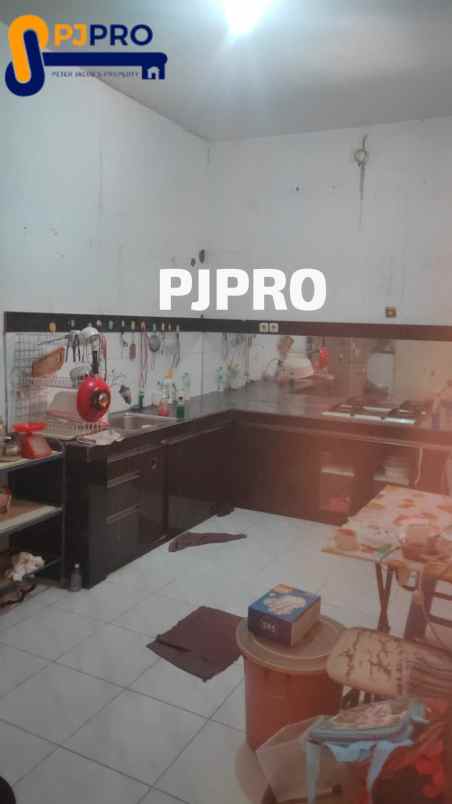 di sewa rumah di daerah graha harapan regency