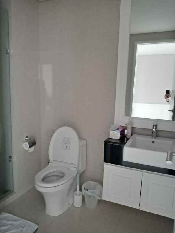 dijual apartemen voila lt 32 ciputra world surabaya