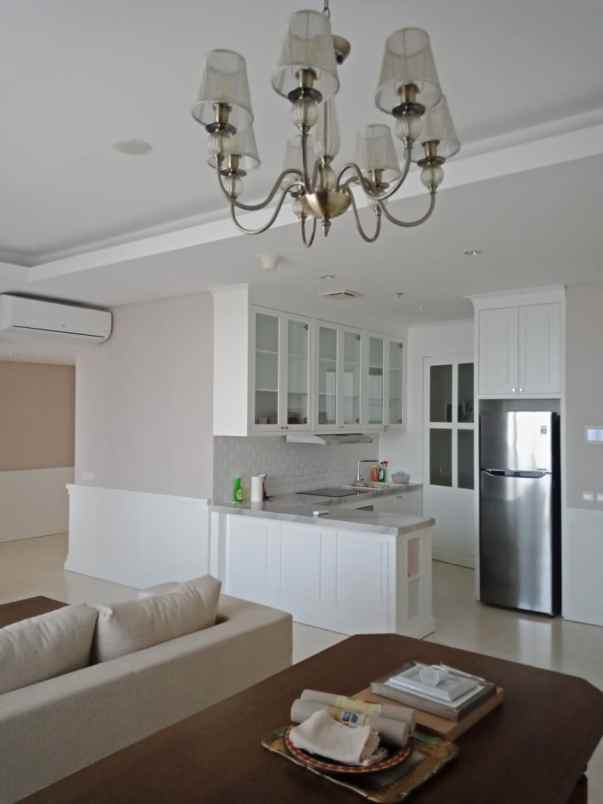 dijual apartemen voila lt 32 ciputra world surabaya