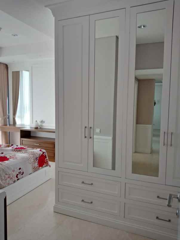 dijual apartemen voila lt 32 ciputra world surabaya