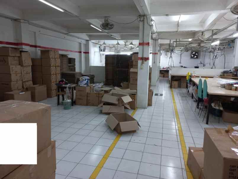 dijual cepat gudang di semanan kalideres bisa nego