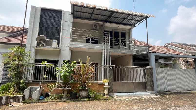 dijual cepat rumah 2 lantai