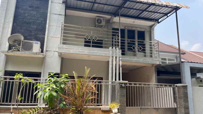 dijual cepat rumah 2 lantai