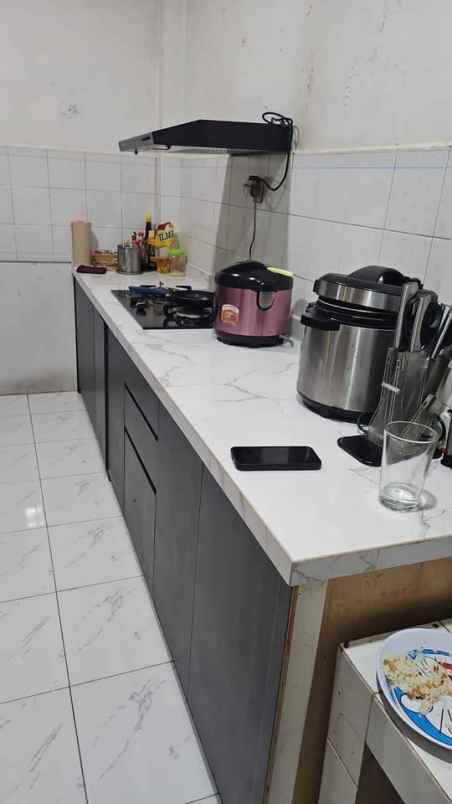 dijual cepat rumah 2 lantai dikayuringin bekasi barat