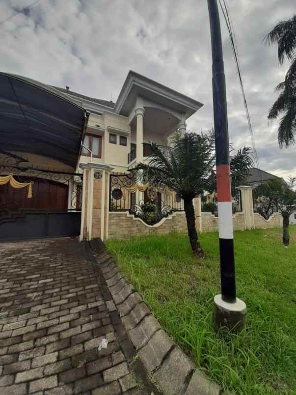 dijual cepat rumah di perumahan araya kota malang