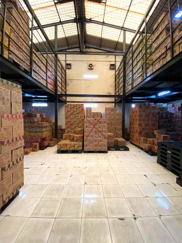 dijual gudang pinggir jalan di kaliabang bekasi