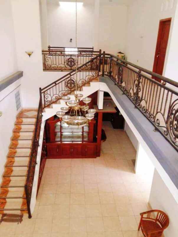 dijual kost aktif tengah kota di jl mangga semarang