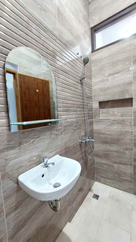 dijual kost griya caringin jl caringin